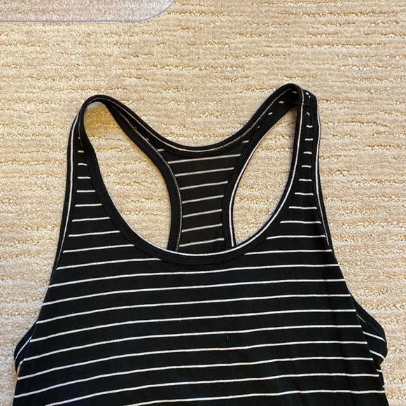 🍒3 for $12 - Old Navy Striped Tank - Picture 3 of 4